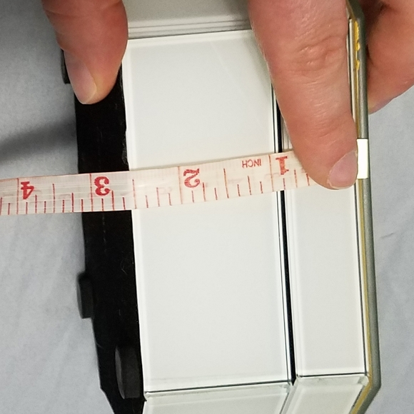 Beautiful CynthiaRowley gold dot glass jewelry box - Picture 8 of 12